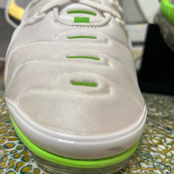 🌸SOLD🌸 Nike Air VaporMax Plus (Men’s) - Picture 3 of 10